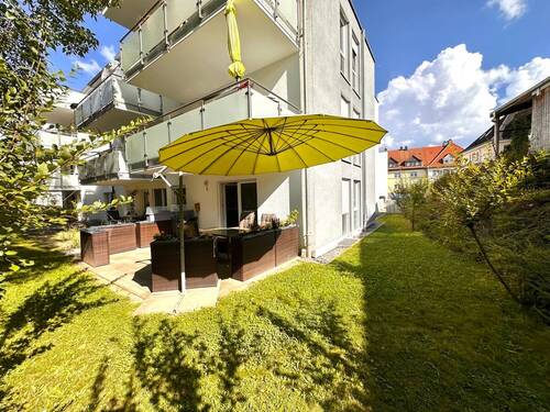 Terrasse Garten - Helle 4-Zimmer-Erdgeschosswohnung mit Garten, Tiefgaragenstellplatz & Außenstellplatz