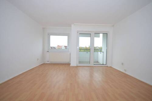 Wohnzimmer - 2 Zimmer Etagenwohnung in Berlin