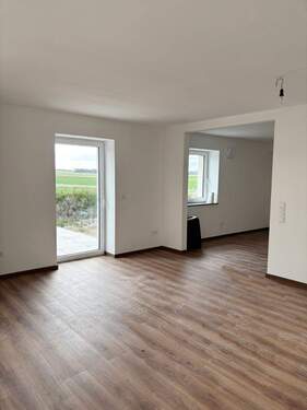 .. Neubau-Erstbezug ! - Neubau-Erstbezug ! Moderne Wohnung mit sonniger Terrasse und Einbauküche in Kolitzheim !