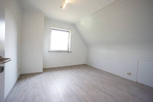 Schlafzimmer 1 DG - 