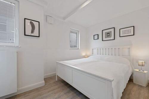 Schlafzimmer EG - 