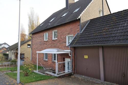 Hausansicht.JPG - Schöne 3-Zimmer Wohnung in ruhiger Lage mit großem Balkon