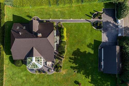 Grundstücksbild - 7 Zimmer Einfamilienhaus in Wohltorf