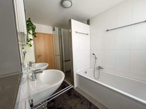 Badezimmer 2. Stock - 