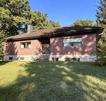 Bungalow in Ortsrandlage mit Blick auf Bäume und Natur - Neustadt bei Coburg / Wildenheid