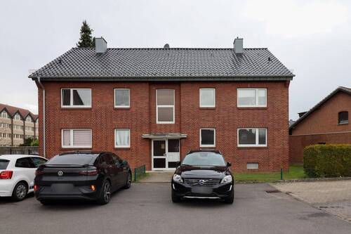 Außenansicht - Helle gepflegte 3-Zimmer Obergeschosswohnung mit Balkon