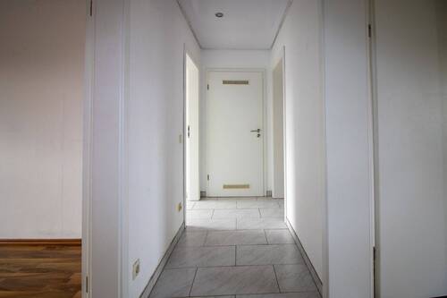Flur - 3 Zimmer Etagenwohnung zum Kaufen in Wegberg