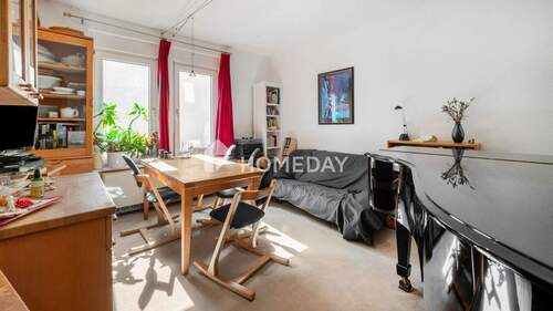 Wohnzimmer 1 - Leerstehend & sofort verfügbar - Altbau-Charme mit Balkon in Stuttgart-Dobel