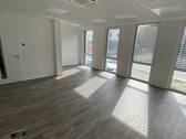 Bürofläche 37 qm - Büro mit 52,50 m&sup2; in Salzkotten zur Miete