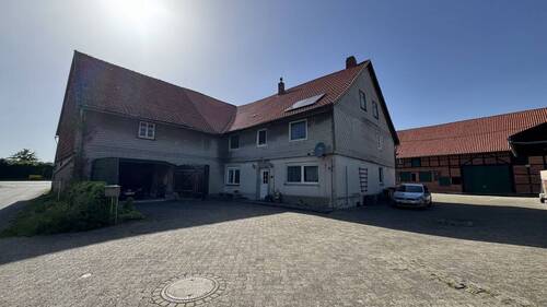 Haus mit Garage - 