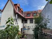 Hofansicht - Mehrfamilienhaus, Wohnhaus mit 320,00 m² in Burg Stargard zum Kaufen