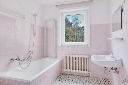 Badezimmer im Obergeschoss - 
