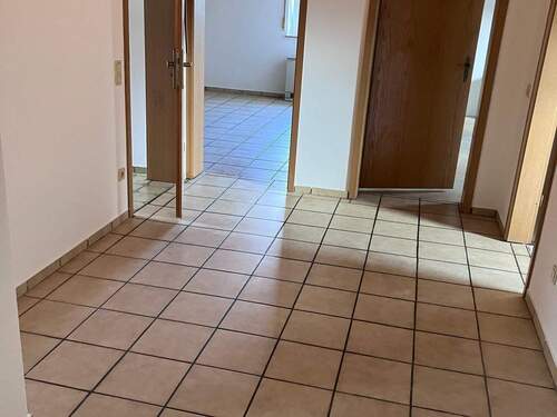 Flur/Diele - 3 Zimmer Etagenwohnung in Erlangen