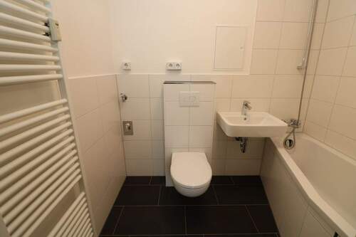 Bad - Ich hab´geträumt von dir - großzügige 3RW mit modernisiertem Wannenbad