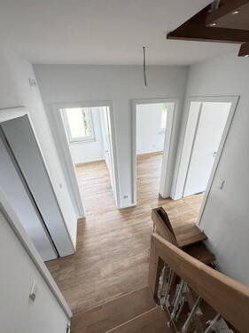 3 Zimmer im 1. und 2.OG + Bad - 