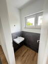 Gäste WC - 7 Zimmer Doppelhaushälfte zur Miete in Dresden