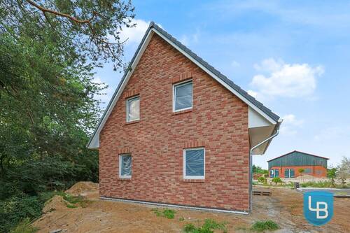 Haus mit Satteldach - 