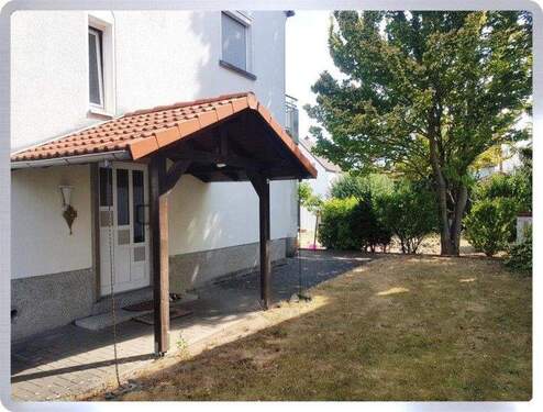 Eingang - 9 Zimmer Mehrfamilienhaus, Wohnhaus zum Kaufen in Hanau