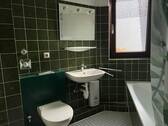 Gepflegtes Bad mit Wanne - 