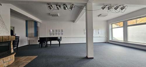 Konzertsaal-Ladenlokal-Ausstellung - 