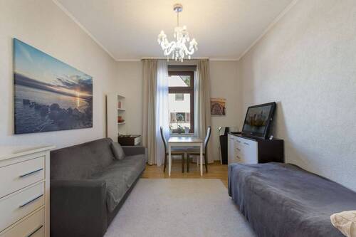 Wohn- / Schlafzimmer - 