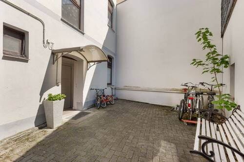 Hinterhof - 