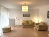 Wohnzimmer - Schöne 2+ Zi. Wohnung PROVISIONSFREI in begehrter Lage in Berlin-Zehlendorf