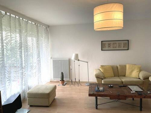 Wohnzimmer - Etagenwohnung mit 64,90 m&sup2; in Berlin zum Kaufen