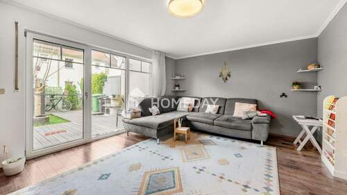 EG Wohnzimmer 1 - Modernes Reihenhaus mit Garten, Terrasse und EBK in ruhiger Lage von Obertraubling