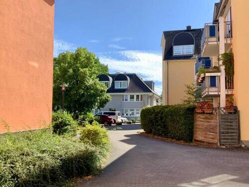 Weg zu den Häusern - 