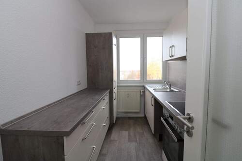 Beispiel Küche - Mein eigenes Sterne-Restaurant...sanierte 2-RW mit Einbauküche u. Balkon!!!