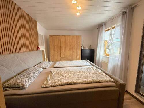 Zimmer DG.JPG - Einfamilienhaus mit 172,00 m&sup2; in Kelheim zum Kaufen