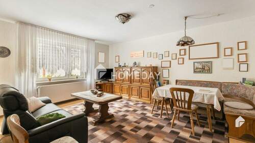 1. OG Esszimmer 1 - EFH mit Wintergarten, Garage & ehemaliger Scheune in ruhiger Gasse - ideal für Handwerker