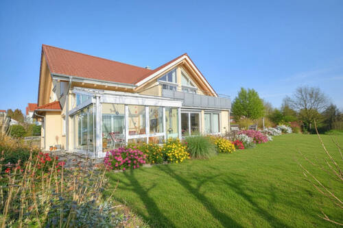 Hausansicht Südseite - 7 Zimmer Mehrfamilienhaus, Wohnhaus in Heilbronn / Kirchhausen