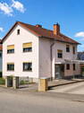 Straßenansicht Haus - 9 Zimmer Mehrfamilienhaus, Wohnhaus zum Kaufen in Wiesbaden