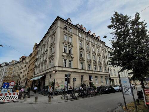 Außenansicht Gebäude - Einzigartige Maisonettewohnung in München mit Galerie und Loftcharakter