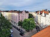 Blick aus dem Fenster - 4 Zimmer Etagenwohnung zum Kaufen in München