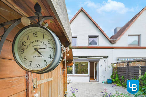 Wo die Zeit stillsteht und das Leben blüht - Viel Platz gesucht? Reihenhaus am Rande von Raisdorf freut sich auf Sie