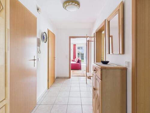 Eingangsbereich / Flur - Blick Richtung Wohnzimmer - 