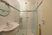 Zeitloses Duschbad - 