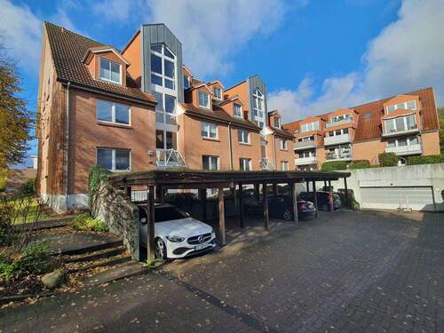 Carport - 2 Zimmer Etagenwohnung zum Kaufen in Norderstedt Friedrichsgabe