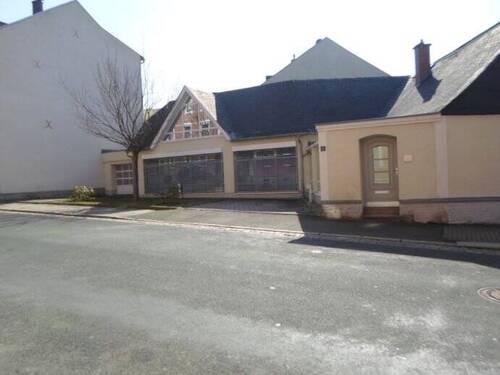 Bild 2 - 5 Zimmer Einfamilienhaus zum Kaufen in Treuen