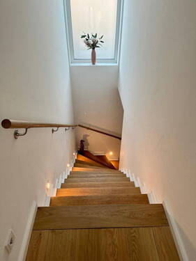 Treppe ins Obergeschoss - 
