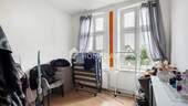 1. OG Schlafzimmer 1 - 