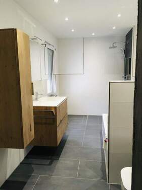 Bild 2 - 4 Zimmer Etagenwohnung zum Kaufen in Frankfurt Am Main