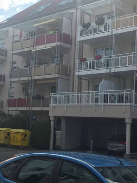 Hausansicht m. TG - 