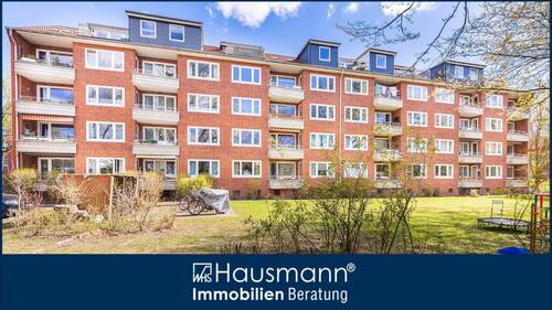 Hausansicht - Direkt vom EigentümerCOURTAGEFREI - Grundsaniert und hochwertig in Hamburg-Barmbek Nord!