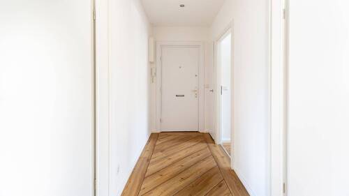 Flur - 2 Zimmer Etagenwohnung zum Kaufen in Hamburg