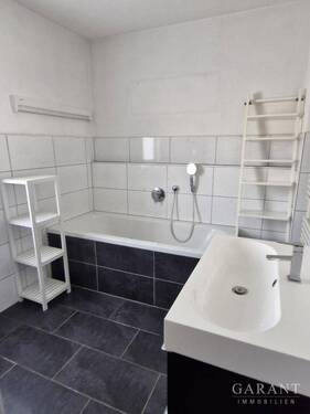Bad EG - Mehrfamilienhaus, Wohnhaus mit 196,00 m² in Salach zum Kaufen