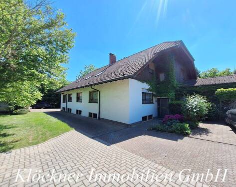 Frontansicht - Mehrfamilienhaus in herrlicher Grünlage von SB-Klarenthal mit viel Potenzial